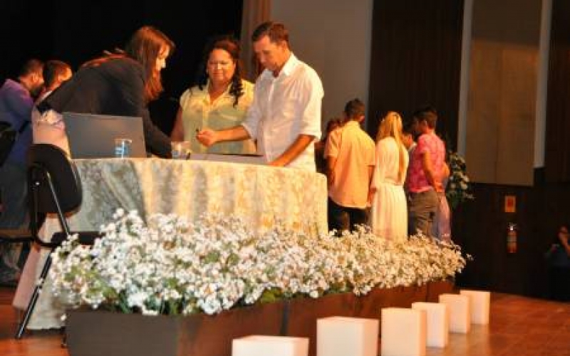 Casamento coletivo: uma festa de emoção