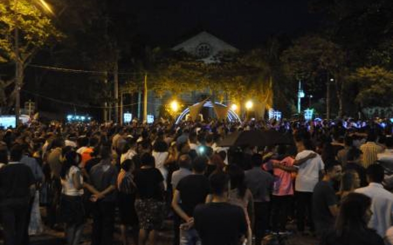 Praça lotada nos shows do fim de semana