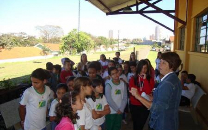 Alunos aprendem história no Museu do Café