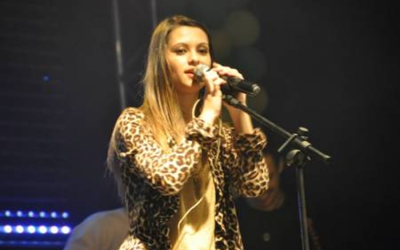 Luana Gabriela animou a galera no dia da festa verde-amarela