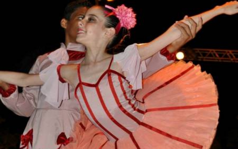 Chamadas e vídeos do ballet Quebra Nozes