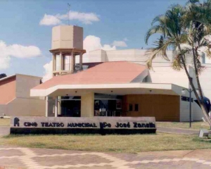 cine-teatro-1988.jpg