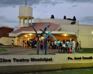 cine-teatro-pe-jose-zanelli-2014.jpg