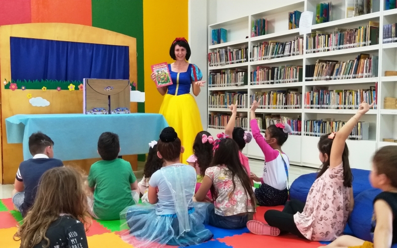 Hora do Conto: Biblioteca Pública diverte e ensina crianças