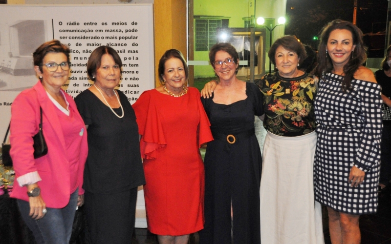 'Entre Elas' homenageou várias mulheres de Ibiporã no Mês da Mulher