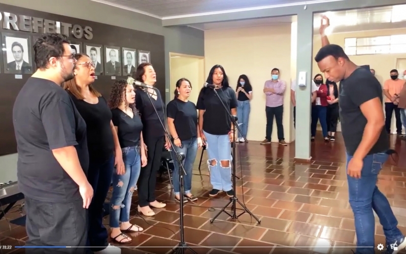 Professores e alunos do Ceforma levam música a diferentes espaços de Ibiporã